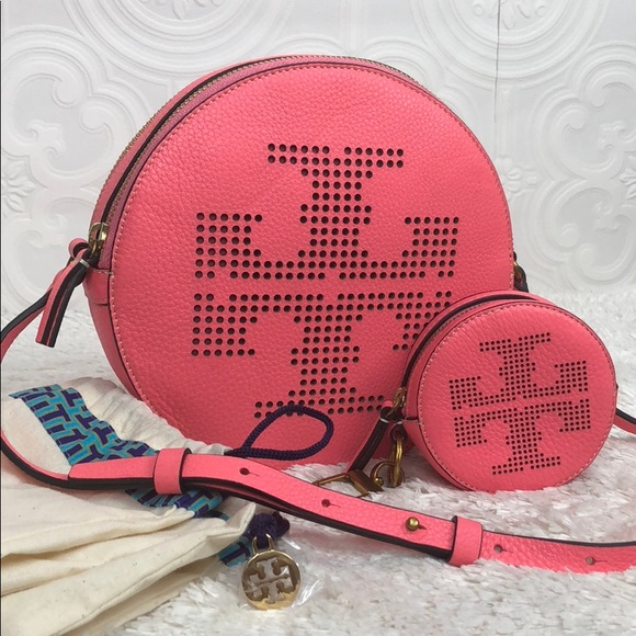 Tory Burch Handbags - 🌸OFFERS?🌸Tory Burch Leather Perforated Logo Set